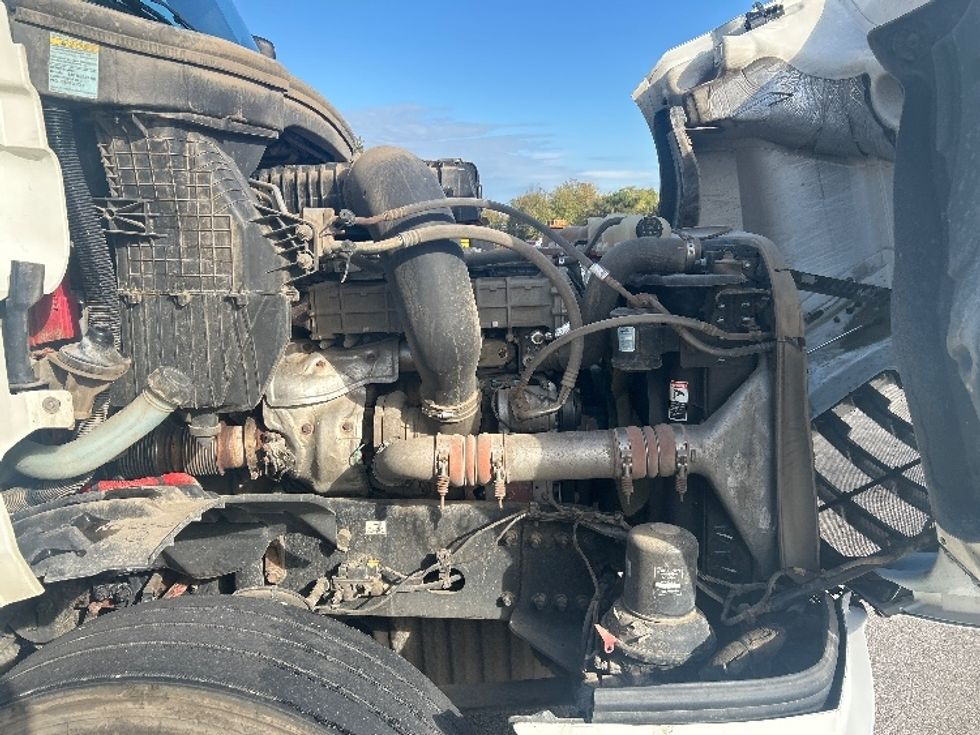 Day Cab Tractor-Heavy Duty Tractors-Freightliner-2019-T12664ST-Kentwood-MI-464,348\n\t\tmiles-$ 38,000 - Image 11