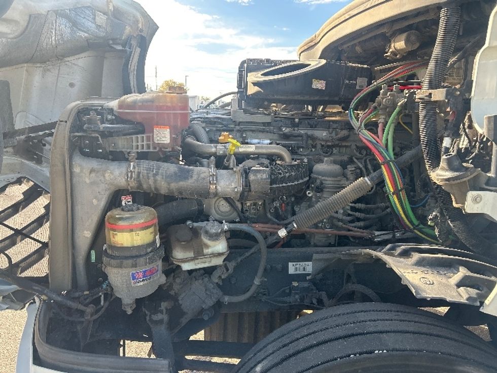 Day Cab Tractor-Heavy Duty Tractors-Freightliner-2019-T12664ST-Kentwood-MI-464,348\n\t\tmiles-$ 38,000 - Image 12