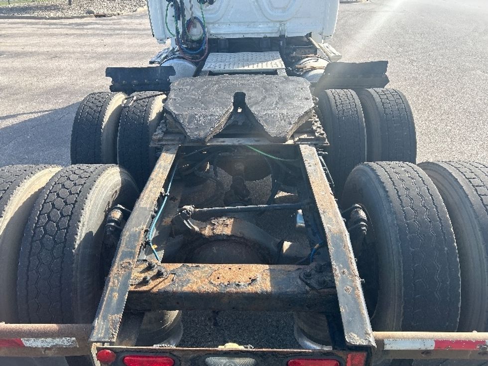 Day Cab Tractor-Heavy Duty Tractors-Freightliner-2019-T12664ST-Kentwood-MI-464,348\n\t\tmiles-$ 38,000 - Image 6