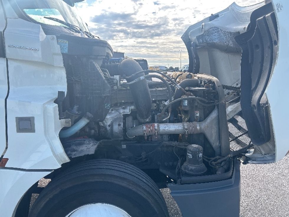 Day Cab Tractor-Heavy Duty Tractors-Freightliner-2019-T12664ST-Kentwood-MI-628,357\n\t\tmiles-$ 25,500 - Image 15