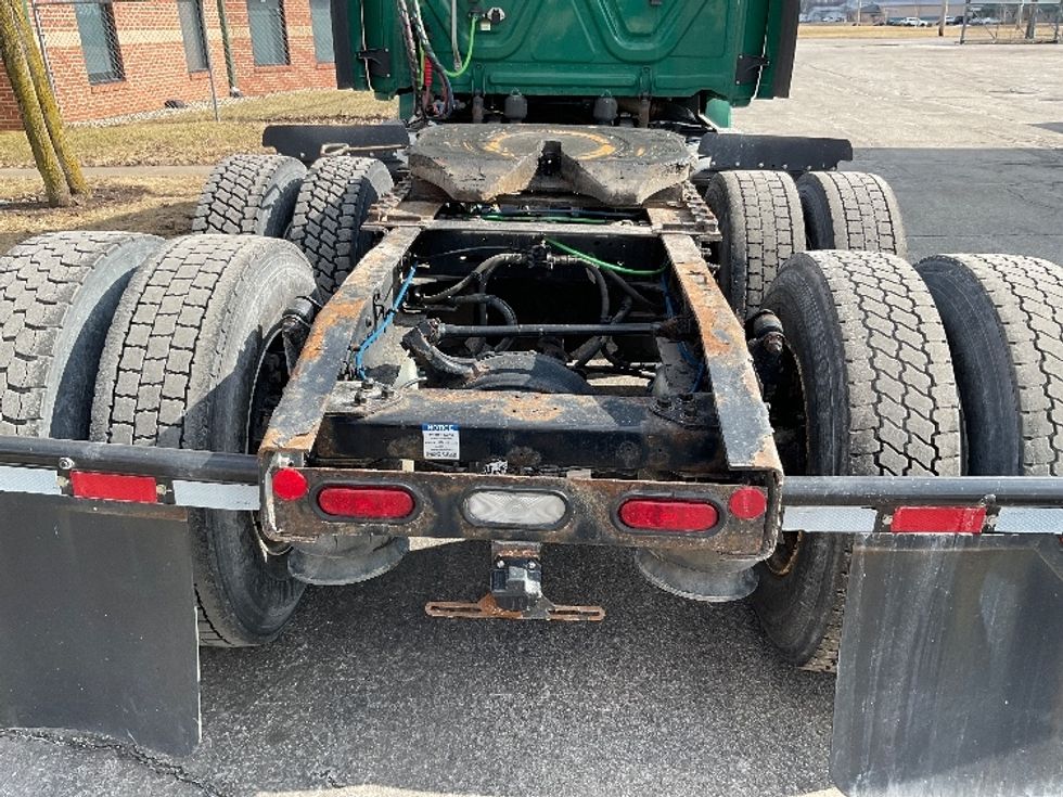 Day Cab Tractor-Heavy Duty Tractors-Freightliner-2019-T12664ST-La Porte-IN-351,634\n\t\tmiles-$ 51,000 - Image 6