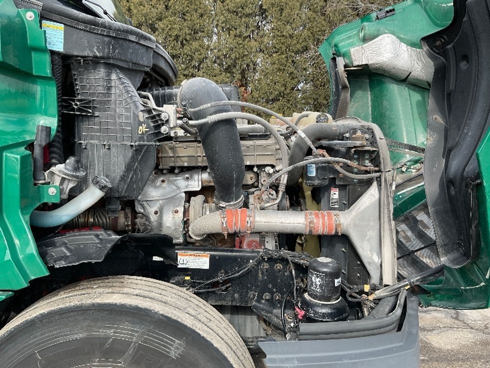 Day Cab Tractor-Heavy Duty Tractors-Freightliner-2019-T12664ST-La Porte-IN-393,369\n\t\tmiles-$ 49,250 - Image 15