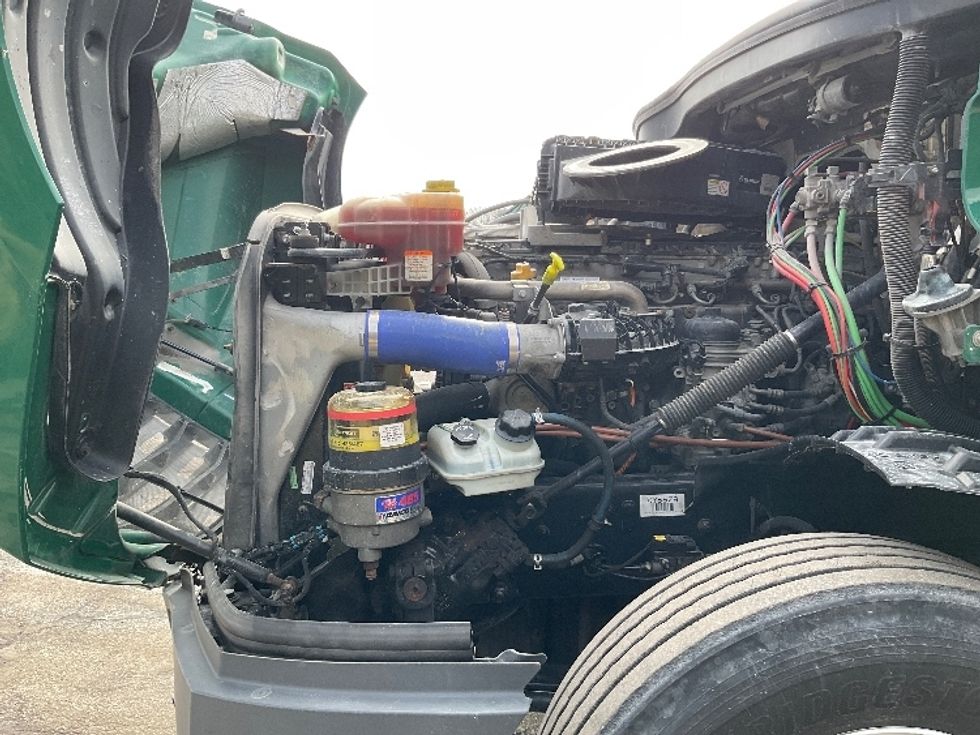 Day Cab Tractor-Heavy Duty Tractors-Freightliner-2019-T12664ST-La Porte-IN-393,369\n\t\tmiles-$ 49,250 - Image 16