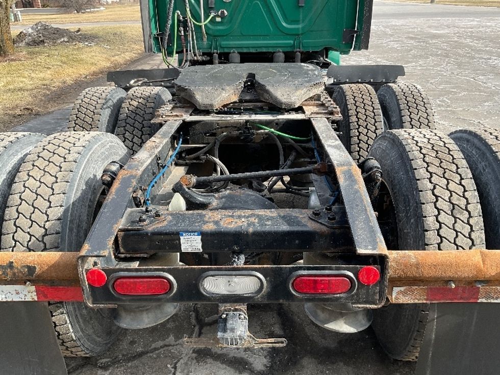 Day Cab Tractor-Heavy Duty Tractors-Freightliner-2019-T12664ST-La Porte-IN-393,369\n\t\tmiles-$ 49,250 - Image 6