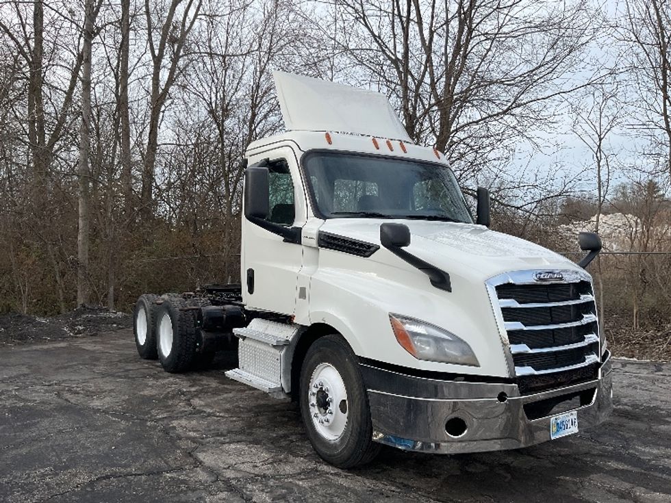 Day Cab Tractor-Heavy Duty Tractors-Freightliner-2019-T12664ST-La Porte-IN-470,675\n\t\tmiles-$ 47,500 - Image 1