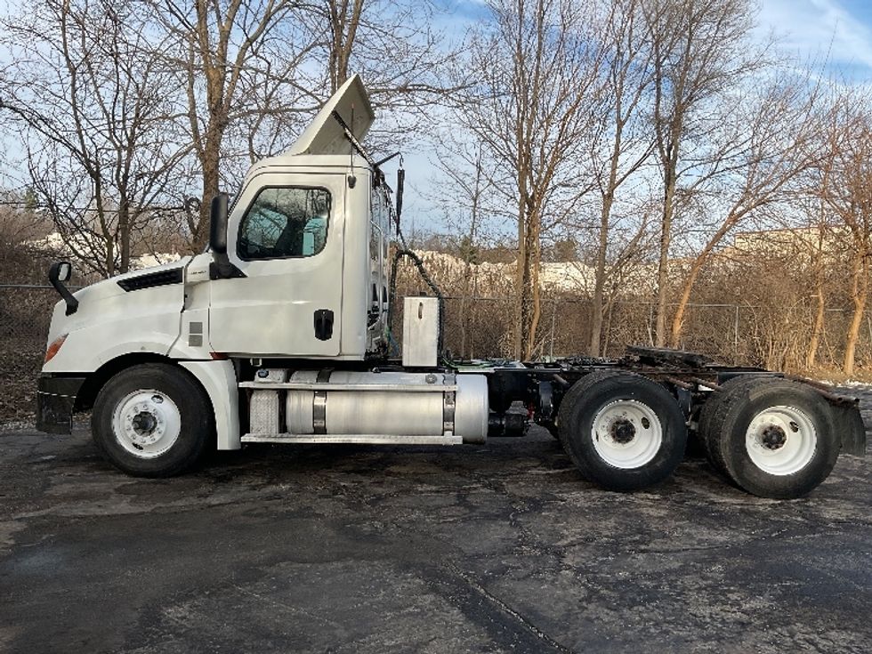 Day Cab Tractor-Heavy Duty Tractors-Freightliner-2019-T12664ST-La Porte-IN-470,675\n\t\tmiles-$ 47,500 - Image 4