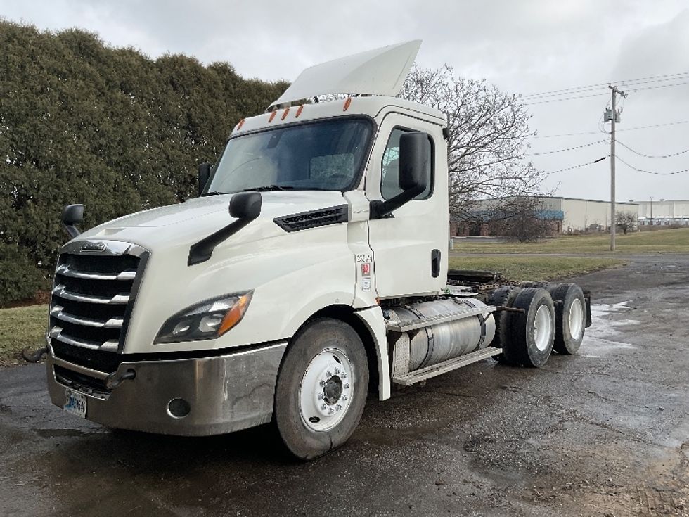 Day Cab Tractor-Heavy Duty Tractors-Freightliner-2019-T12664ST-La Porte-IN-521,347\n\t\tmiles-$ 44,000 - Image 3