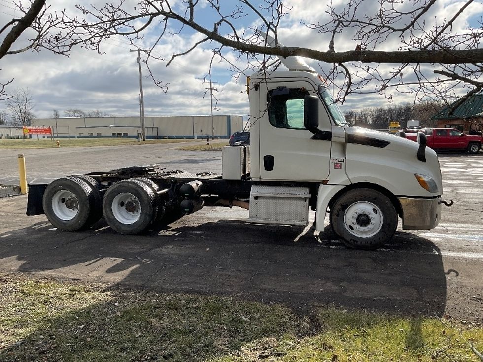 Day Cab Tractor-Heavy Duty Tractors-Freightliner-2019-T12664ST-La Porte-IN-521,347\n\t\tmiles-$ 44,000 - Image 8