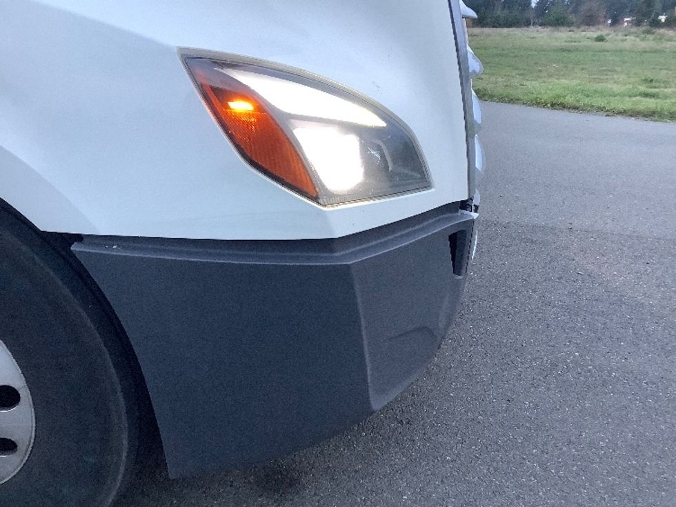 Day Cab Tractor-Heavy Duty Tractors-Freightliner-2019-T12664ST-Lacey-WA-433,260\n\t\tmiles-$ 44,750 - Image 19