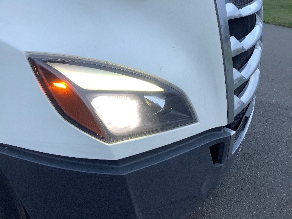 Day Cab Tractor-Heavy Duty Tractors-Freightliner-2019-T12664ST-Lacey-WA-433,260\n\t\tmiles-$ 44,750 - Image 20