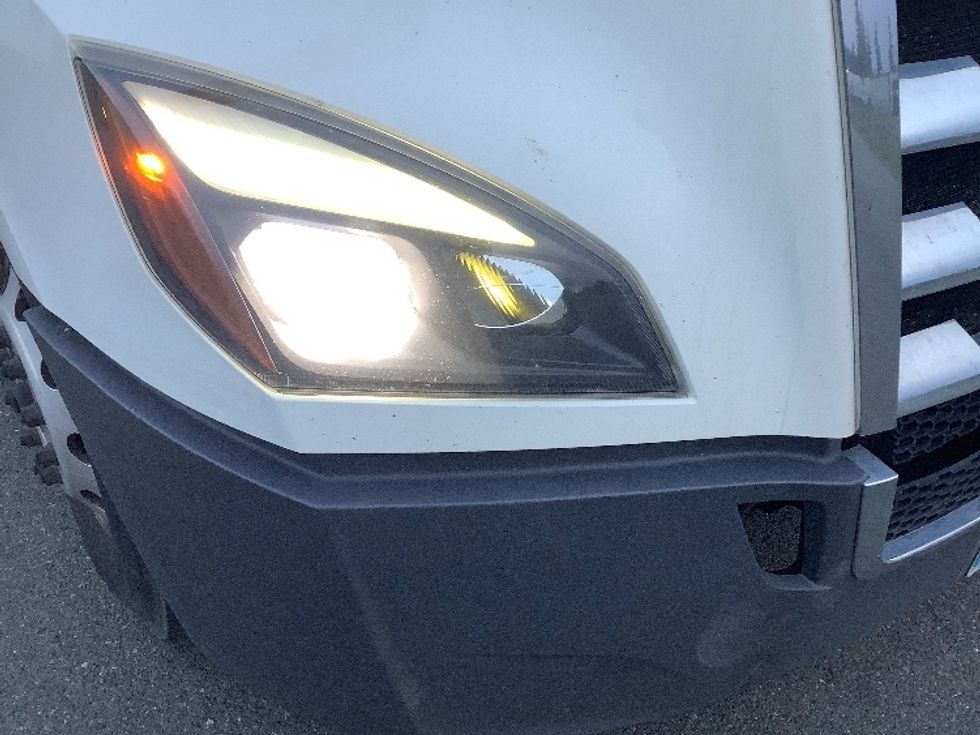 Day Cab Tractor-Heavy Duty Tractors-Freightliner-2019-T12664ST-Lacey-WA-433,260\n\t\tmiles-$ 44,750 - Image 21