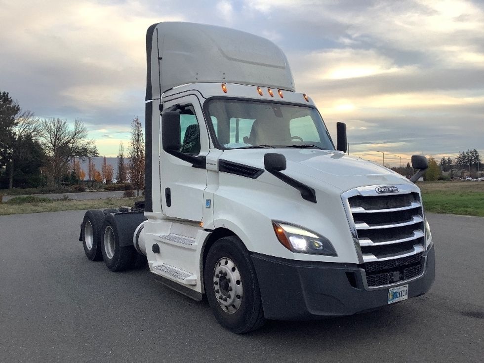 Day Cab Tractor-Heavy Duty Tractors-Freightliner-2019-T12664ST-Lacey-WA-434,504\n\t\tmiles-$ 44,750 - Image 1