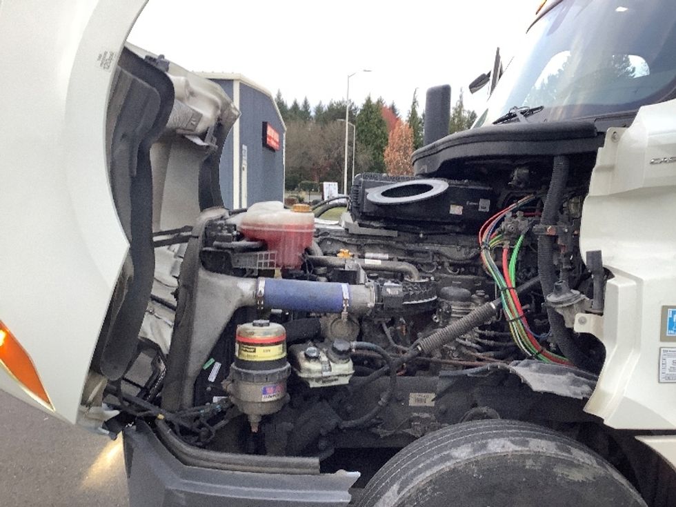 Day Cab Tractor-Heavy Duty Tractors-Freightliner-2019-T12664ST-Lacey-WA-434,504\n\t\tmiles-$ 44,750 - Image 16