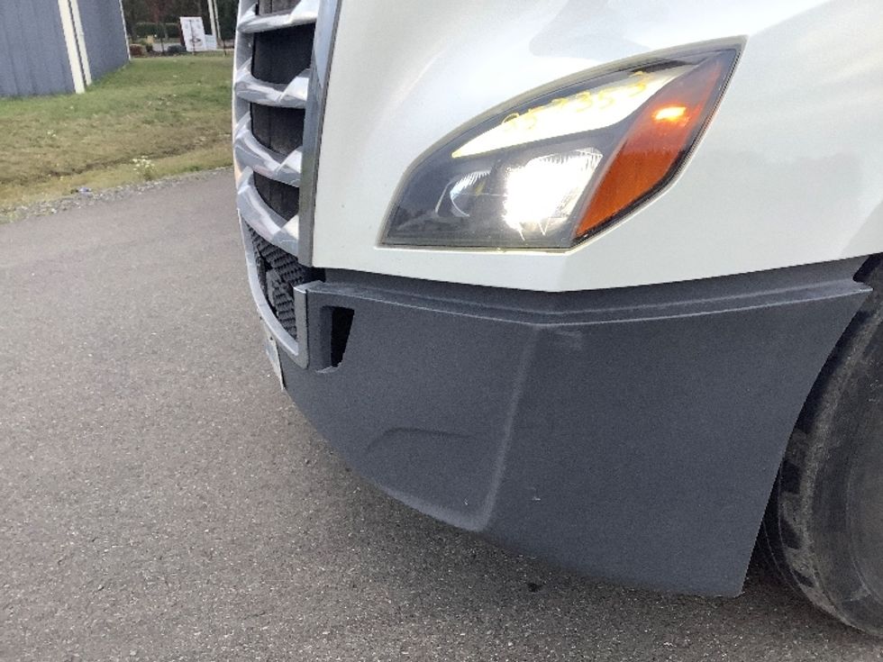 Day Cab Tractor-Heavy Duty Tractors-Freightliner-2019-T12664ST-Lacey-WA-434,504\n\t\tmiles-$ 44,750 - Image 19