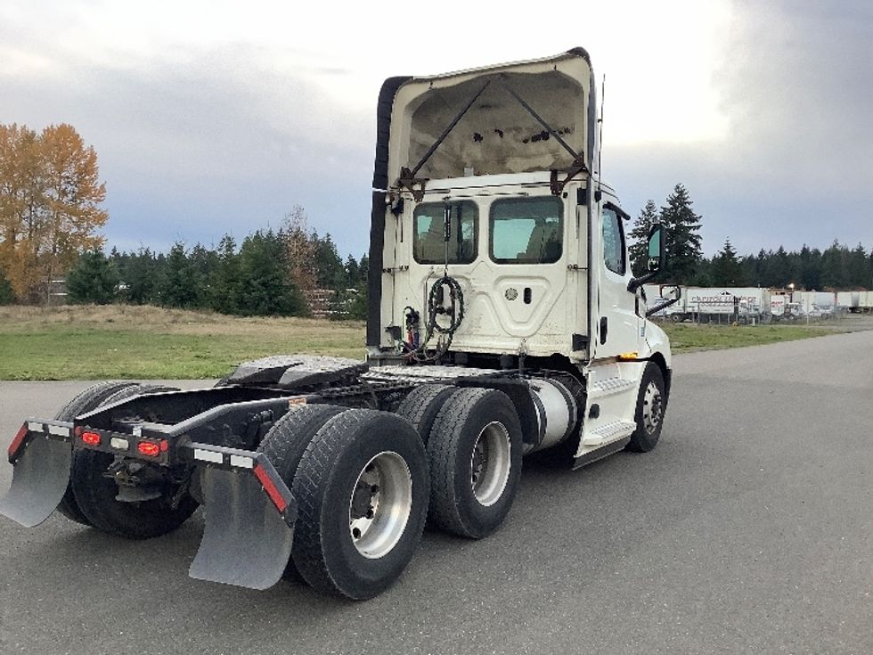 Day Cab Tractor-Heavy Duty Tractors-Freightliner-2019-T12664ST-Lacey-WA-434,504\n\t\tmiles-$ 44,750 - Image 7