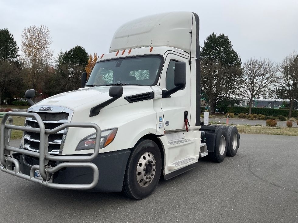 Day Cab Tractor-Heavy Duty Tractors-Freightliner-2019-T12664ST-Lacey-WA-490,301\n\t\tmiles-$ 41,750 - Image 3
