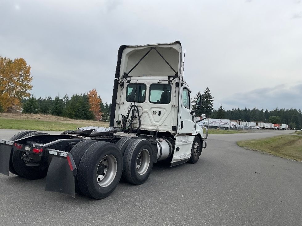 Day Cab Tractor-Heavy Duty Tractors-Freightliner-2019-T12664ST-Lacey-WA-490,301\n\t\tmiles-$ 41,750 - Image 7