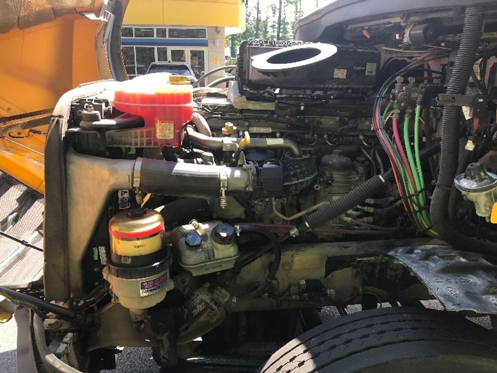 Day Cab Tractor-Heavy Duty Tractors-Freightliner-2019-T12664ST-Ladson-SC-225,067\n\t\tmiles-$ 54,500 - Image 12