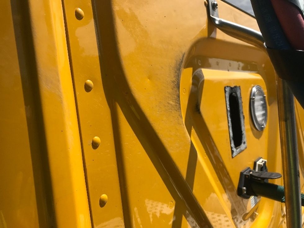 Day Cab Tractor-Heavy Duty Tractors-Freightliner-2019-T12664ST-Ladson-SC-225,067\n\t\tmiles-$ 54,500 - Image 15