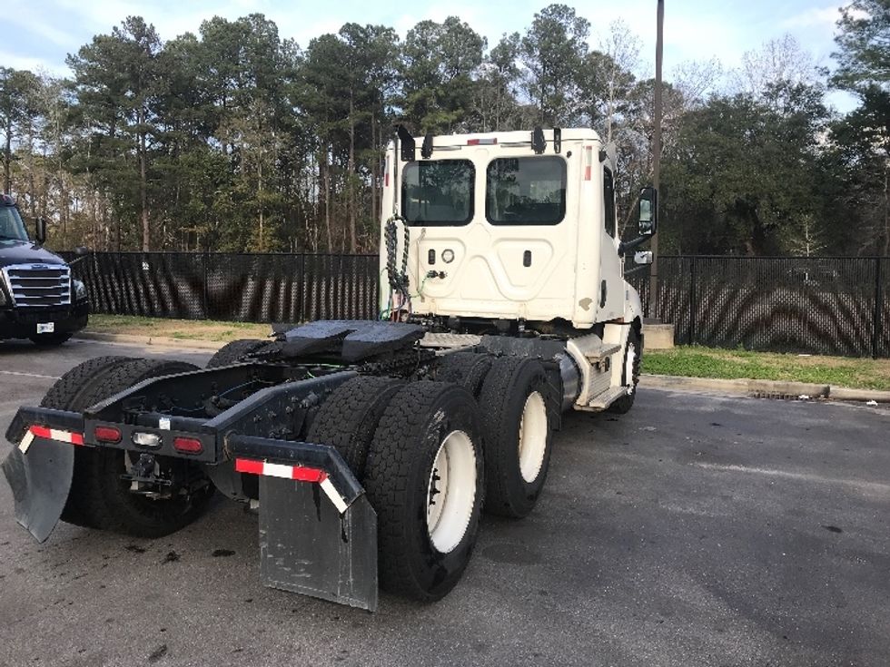 Day Cab Tractor-Heavy Duty Tractors-Freightliner-2019-T12664ST-Ladson-SC-294,347\n\t\tmiles-$ 50,250 - Image 7