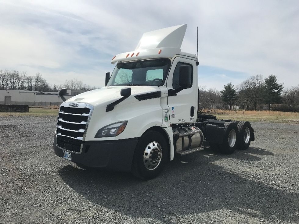 Day Cab Tractor-Heavy Duty Tractors-Freightliner-2019-T12664ST-Lancaster-PA-409,944\n\t\tmiles-$ 49,500 - Image 3