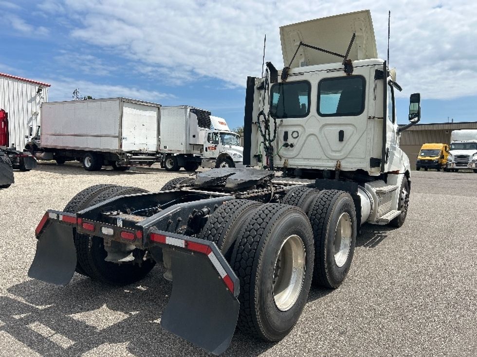 Day Cab Tractor-Heavy Duty Tractors-Freightliner-2019-T12664ST-Lansing-MI-343,176\n\t\tmiles-$ 47,750 - Image 7