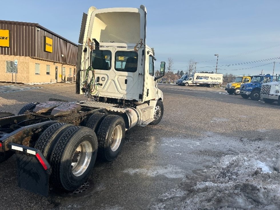 Day Cab Tractor-Heavy Duty Tractors-Freightliner-2019-T12664ST-Lansing-MI-545,775\n\t\tmiles-$ 34,750 - Image 7