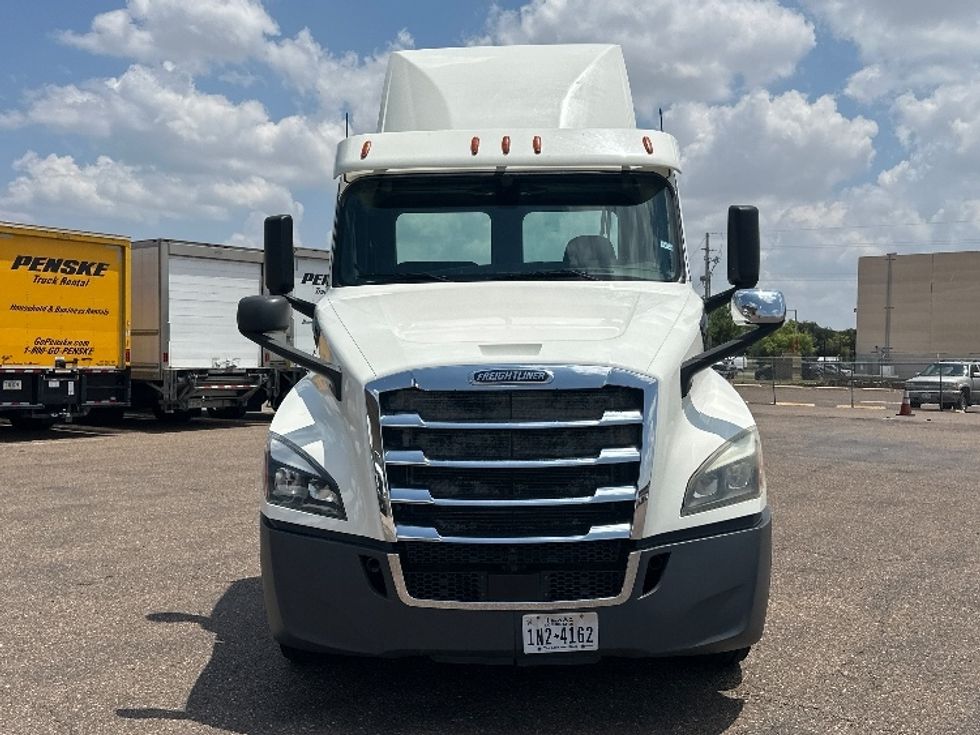Day Cab Tractor-Heavy Duty Tractors-Freightliner-2019-T12664ST-Laredo-TX-502,692\n\t\tmiles-$ 43,000 - Image 2