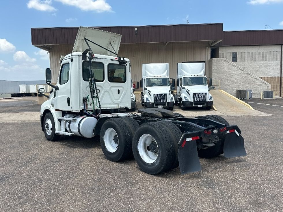 Day Cab Tractor-Heavy Duty Tractors-Freightliner-2019-T12664ST-Laredo-TX-502,692\n\t\tmiles-$ 43,000 - Image 5