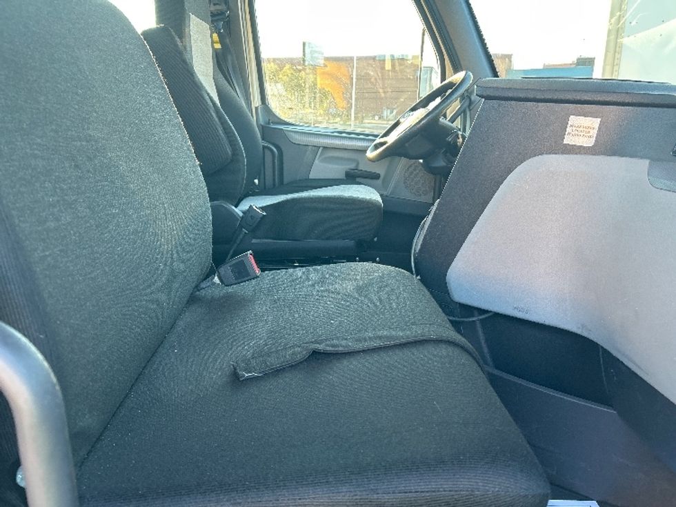 Day Cab Tractor-Heavy Duty Tractors-Freightliner-2019-T12664ST-Las Vegas-NV-151,795\n\t\tmiles-$ 61,750 - Image 14