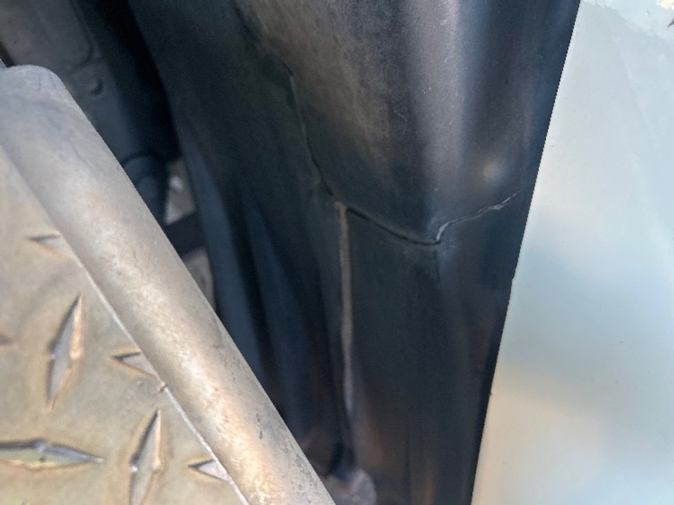 Day Cab Tractor-Heavy Duty Tractors-Freightliner-2019-T12664ST-Las Vegas-NV-151,795\n\t\tmiles-$ 61,750 - Image 19