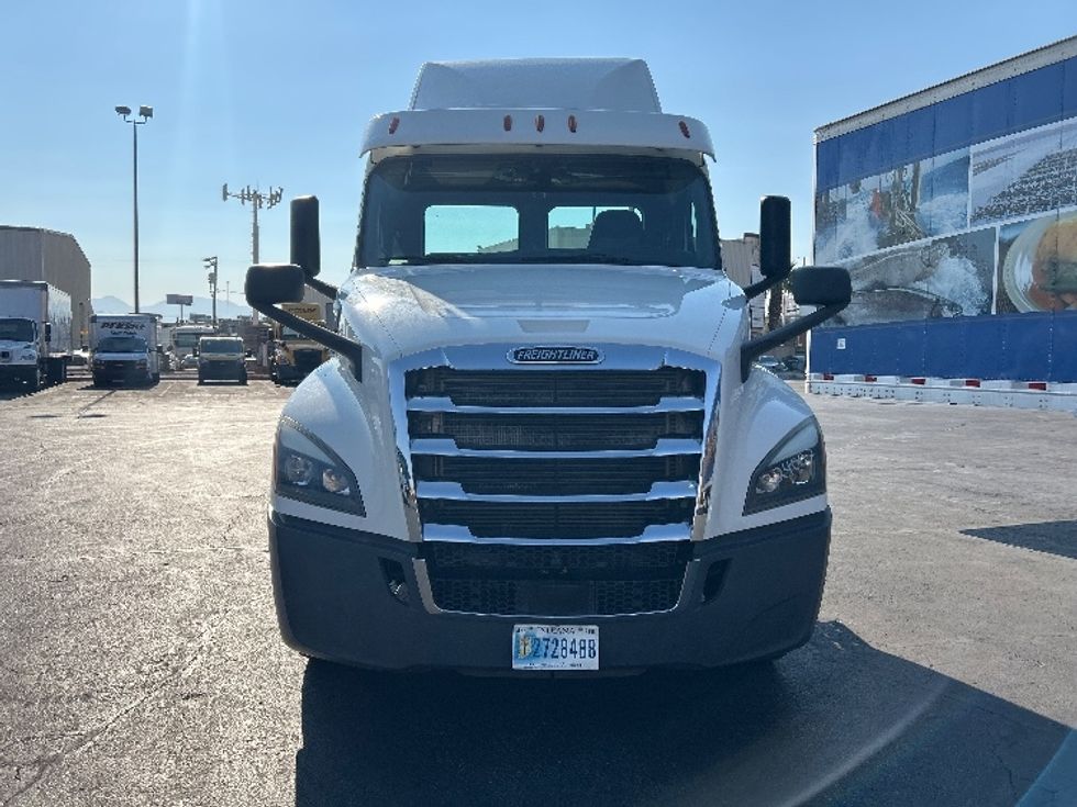 Day Cab Tractor-Heavy Duty Tractors-Freightliner-2019-T12664ST-Las Vegas-NV-227,125\n\t\tmiles-$ 60,500 - Image 2