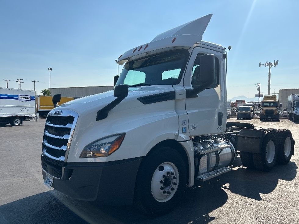 Day Cab Tractor-Heavy Duty Tractors-Freightliner-2019-T12664ST-Las Vegas-NV-227,125\n\t\tmiles-$ 60,500 - Image 3