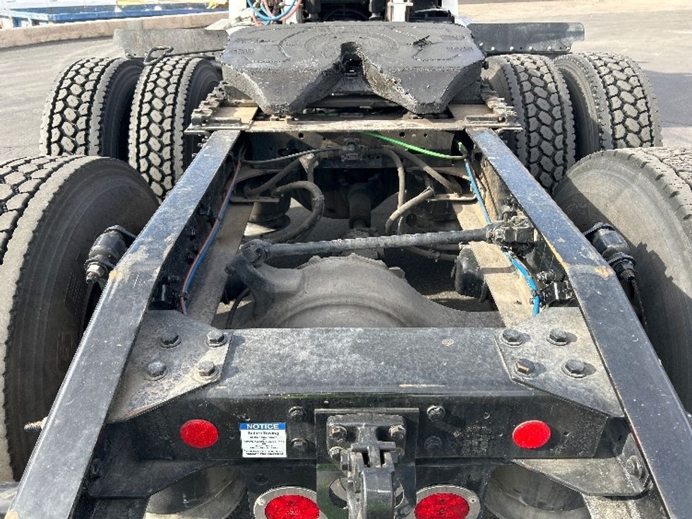 Day Cab Tractor-Heavy Duty Tractors-Freightliner-2019-T12664ST-Las Vegas-NV-229,023\n\t\tmiles-$ 56,250 - Image 6