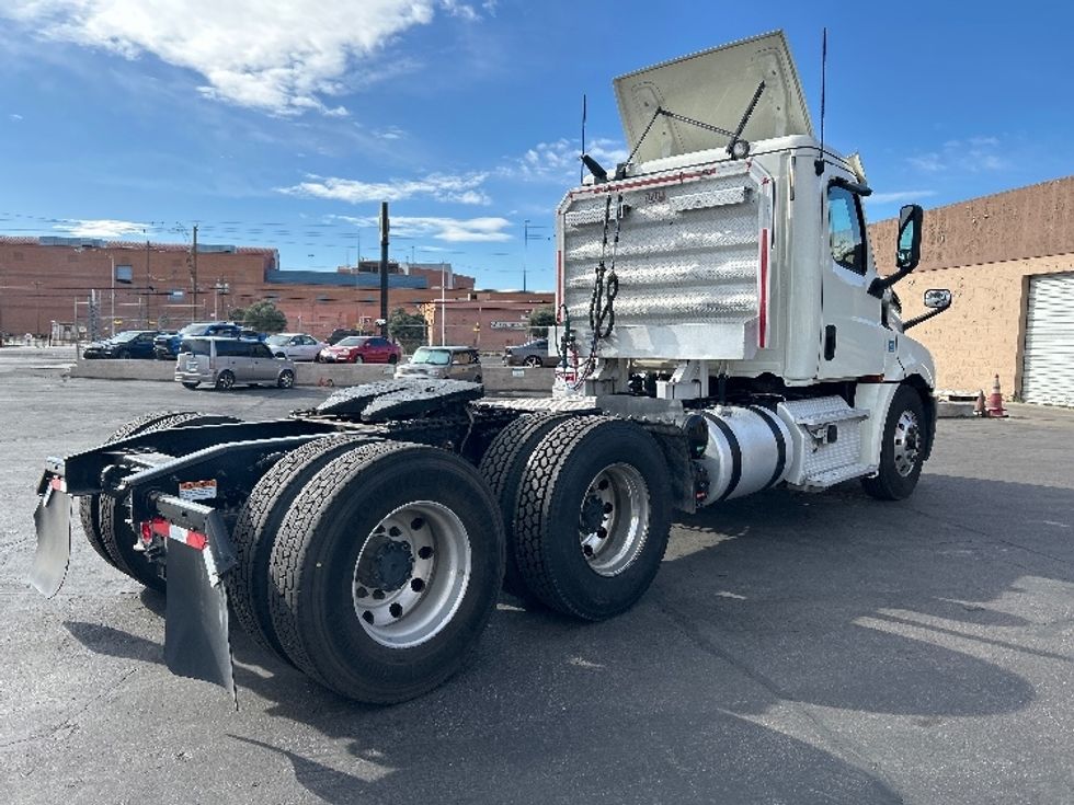 Day Cab Tractor-Heavy Duty Tractors-Freightliner-2019-T12664ST-Las Vegas-NV-229,023\n\t\tmiles-$ 56,250 - Image 7