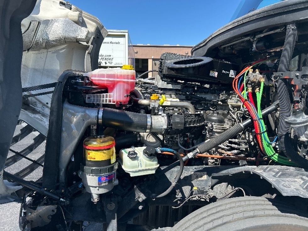 Day Cab Tractor-Heavy Duty Tractors-Freightliner-2019-T12664ST-Las Vegas-NV-334,111\n\t\tmiles-$ 48,000 - Image 16