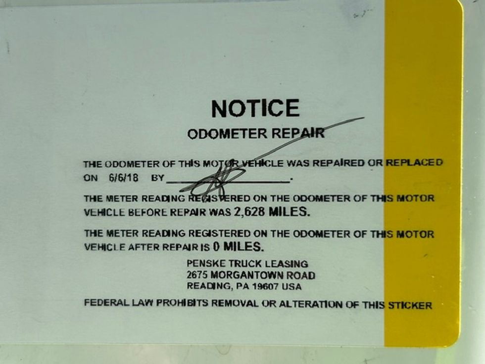 Day Cab Tractor-Heavy Duty Tractors-Freightliner-2019-T12664ST-Las Vegas-NV-334,111\n\t\tmiles-$ 48,000 - Image 17