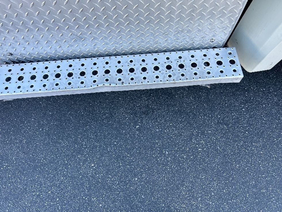 Day Cab Tractor-Heavy Duty Tractors-Freightliner-2019-T12664ST-Las Vegas-NV-334,111\n\t\tmiles-$ 48,000 - Image 19