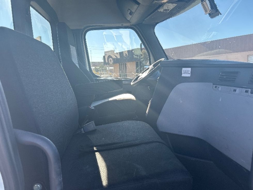 Day Cab Tractor-Heavy Duty Tractors-Freightliner-2019-T12664ST-Las Vegas-NV-695,525\n\t\tmiles-$ 26,250 - Image 13