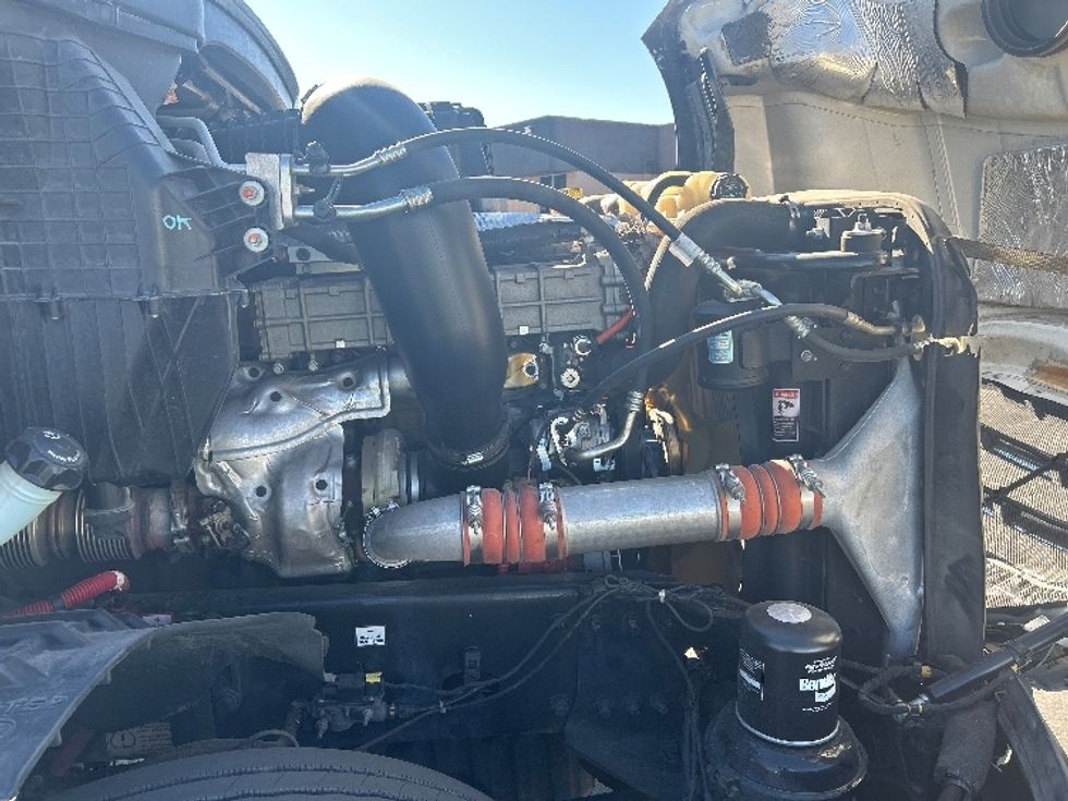 Day Cab Tractor-Heavy Duty Tractors-Freightliner-2019-T12664ST-Las Vegas-NV-695,525\n\t\tmiles-$ 26,250 - Image 14