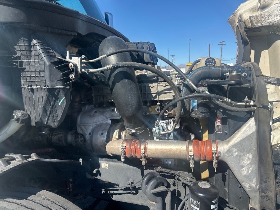 Day Cab Tractor-Heavy Duty Tractors-Freightliner-2019-T12664ST-Las Vegas-NV-881,765\n\t\tmiles-$ 24,250 - Image 15