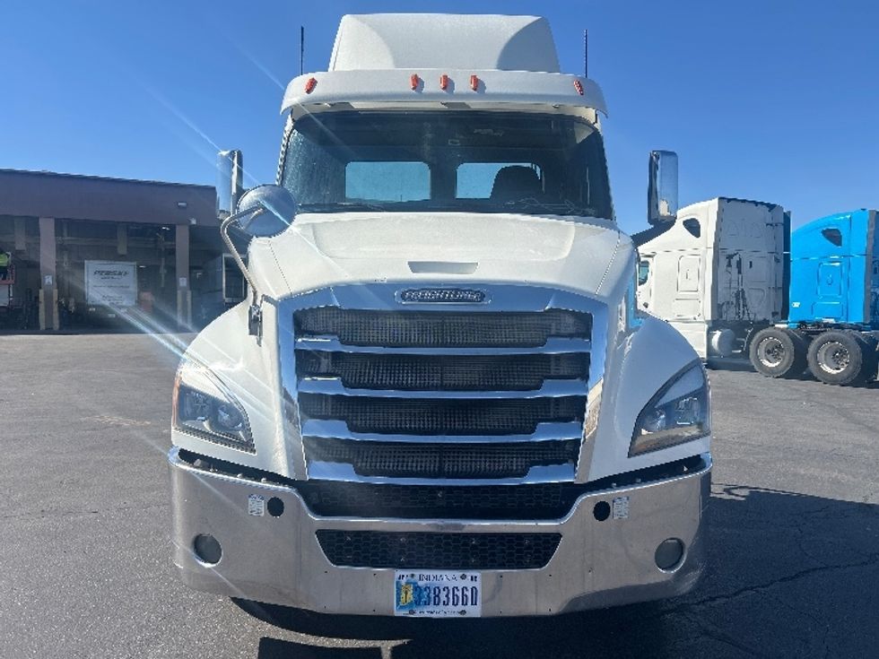 Day Cab Tractor-Heavy Duty Tractors-Freightliner-2019-T12664ST-Las Vegas-NV-881,765\n\t\tmiles-$ 24,250 - Image 2