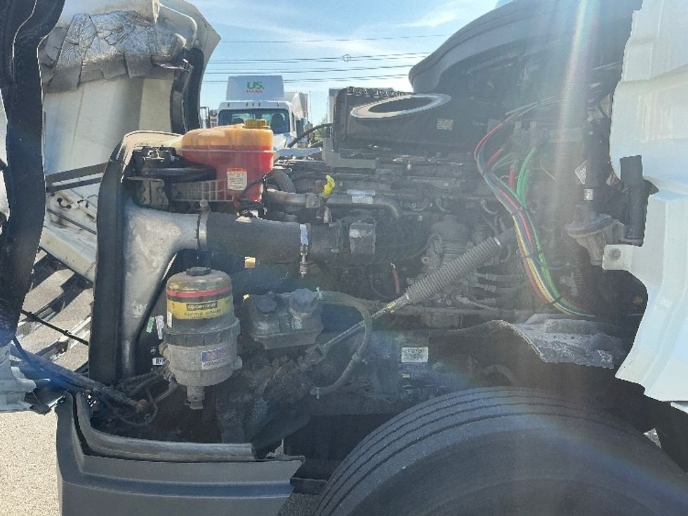 Day Cab Tractor-Heavy Duty Tractors-Freightliner-2019-T12664ST-Lexington-KY-309,760\n\t\tmiles-$ 50,750 - Image 16