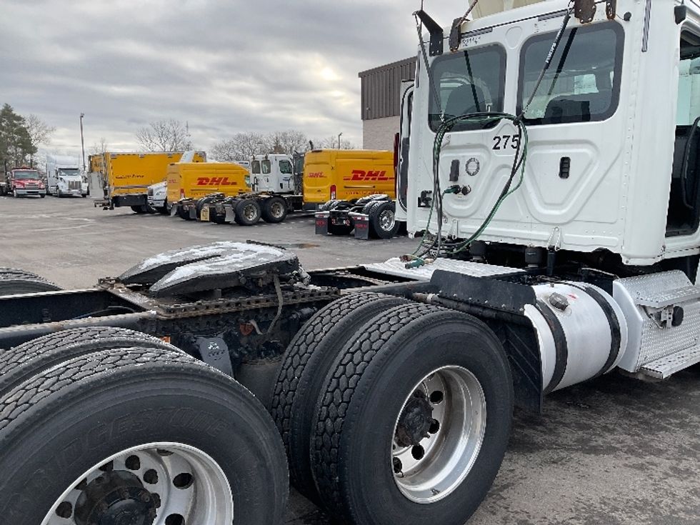 Day Cab Tractor-Heavy Duty Tractors-Freightliner-2019-T12664ST-Linden-NJ-211,053\n\t\tmiles-$ 53,750 - Image 18