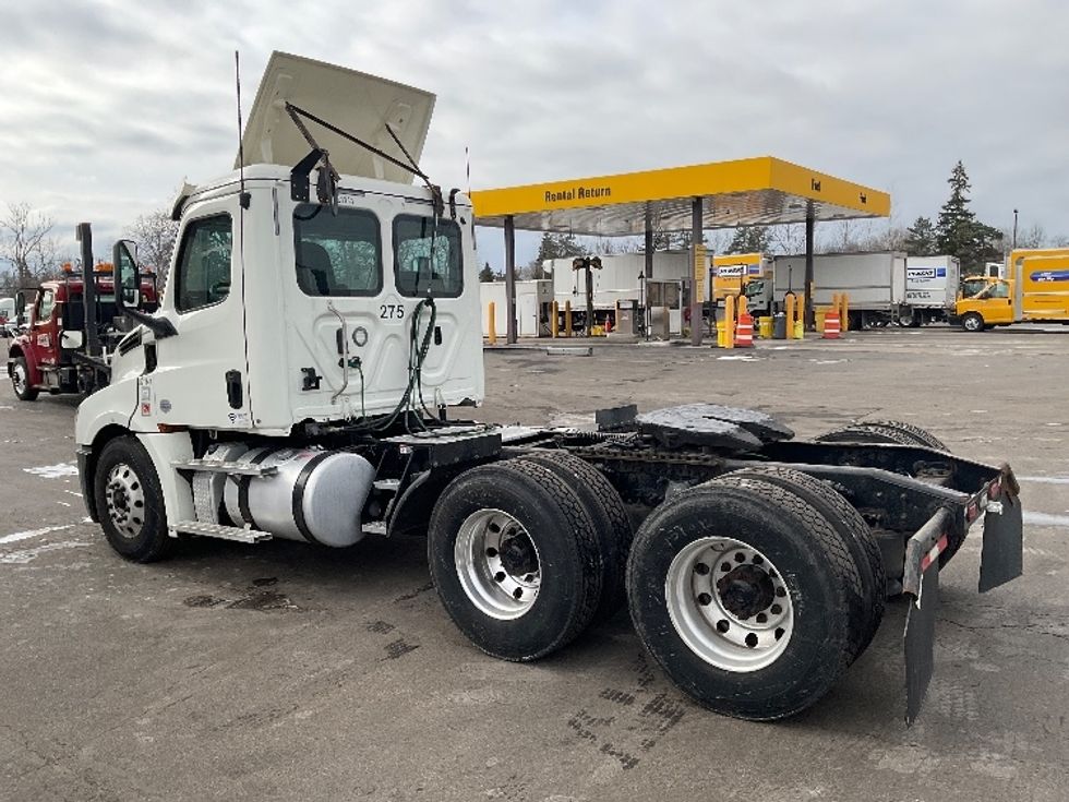 Day Cab Tractor-Heavy Duty Tractors-Freightliner-2019-T12664ST-Linden-NJ-211,053\n\t\tmiles-$ 53,750 - Image 4