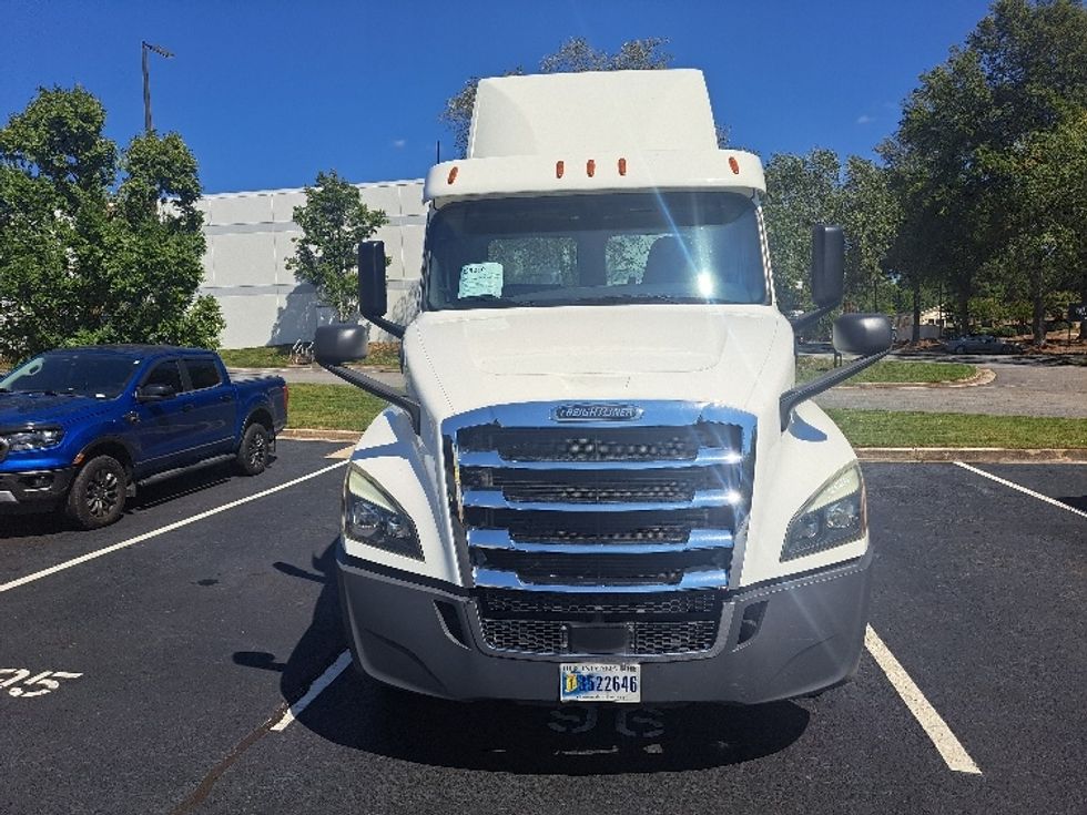Day Cab Tractor-Heavy Duty Tractors-Freightliner-2019-T12664ST-Lithia Springs-GA-364,682\n\t\tmiles-$ 50,000 - Image 2
