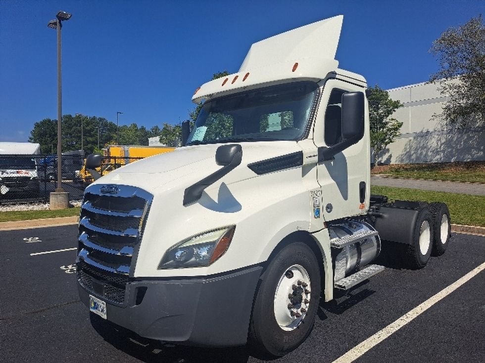 Day Cab Tractor-Heavy Duty Tractors-Freightliner-2019-T12664ST-Lithia Springs-GA-364,682\n\t\tmiles-$ 50,000 - Image 3
