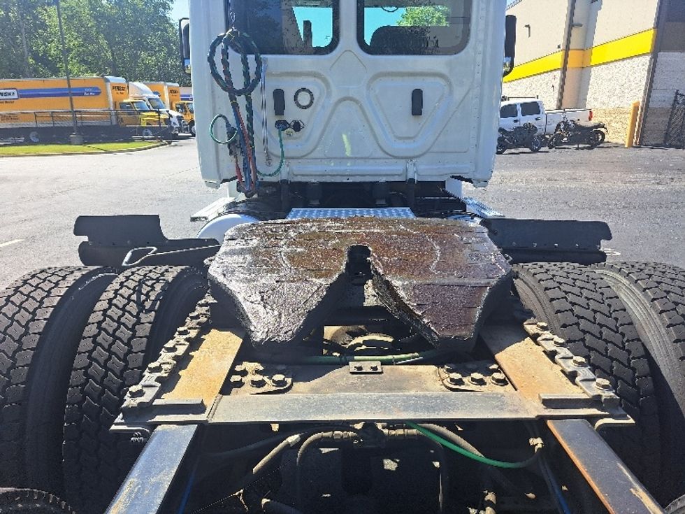 Day Cab Tractor-Heavy Duty Tractors-Freightliner-2019-T12664ST-Lithia Springs-GA-364,682\n\t\tmiles-$ 50,000 - Image 6