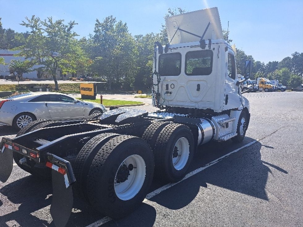 Day Cab Tractor-Heavy Duty Tractors-Freightliner-2019-T12664ST-Lithia Springs-GA-364,682\n\t\tmiles-$ 50,000 - Image 7