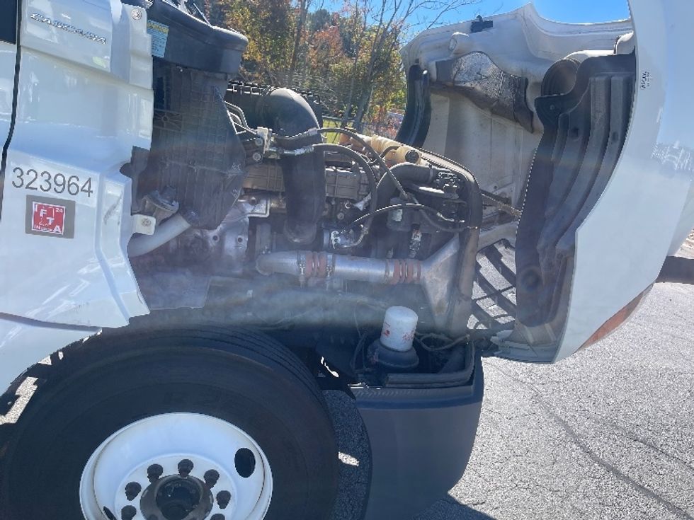 Day Cab Tractor-Heavy Duty Tractors-Freightliner-2019-T12664ST-Little Rock-AR-302,570\n\t\tmiles-$ 65,000 - Image 15